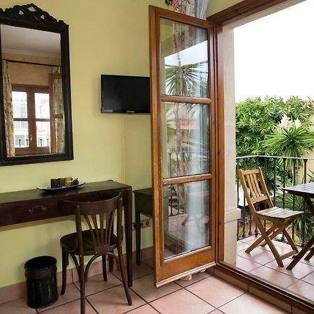 Hotel Restaurante La Masieta Крешель Экстерьер фото