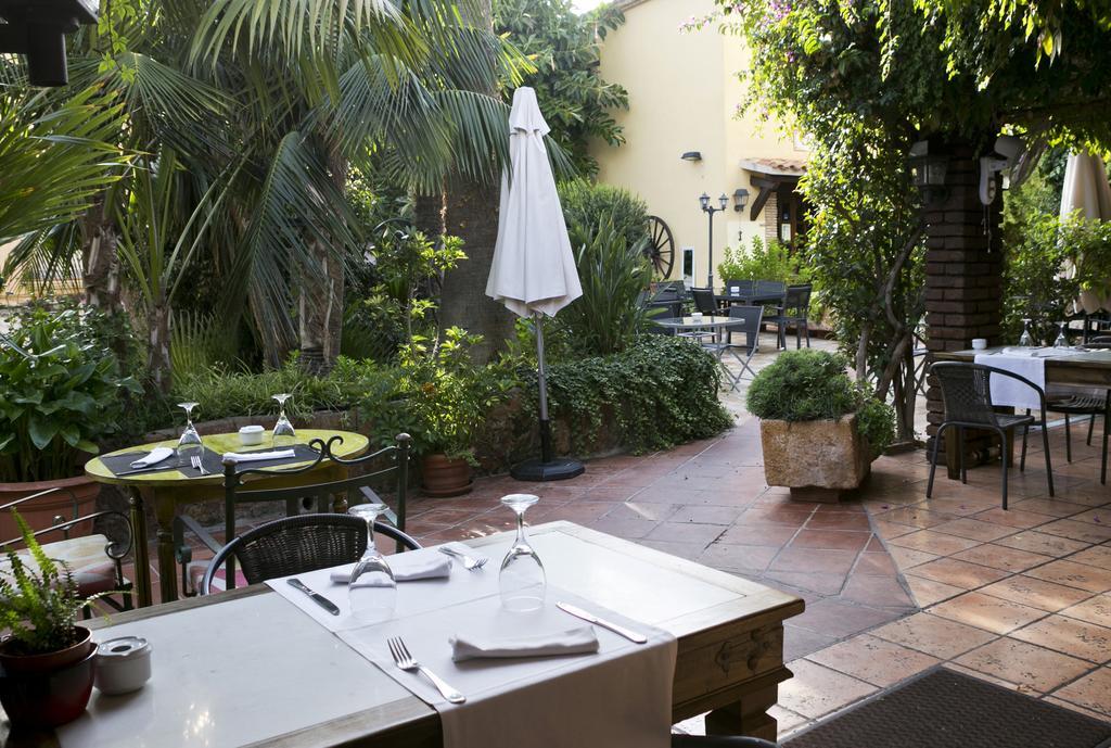 Hotel Restaurante La Masieta Крешель Экстерьер фото
