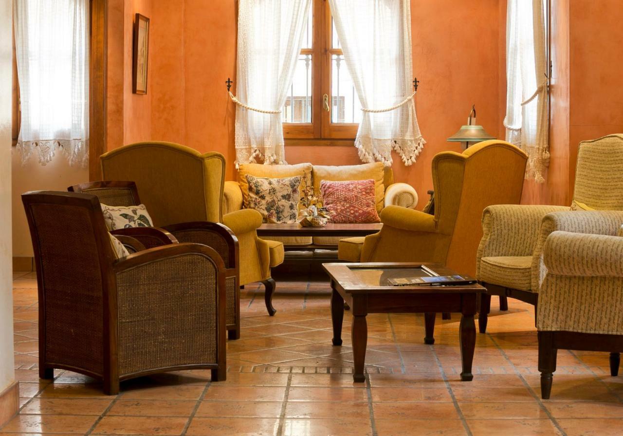Hotel Restaurante La Masieta Крешель Экстерьер фото